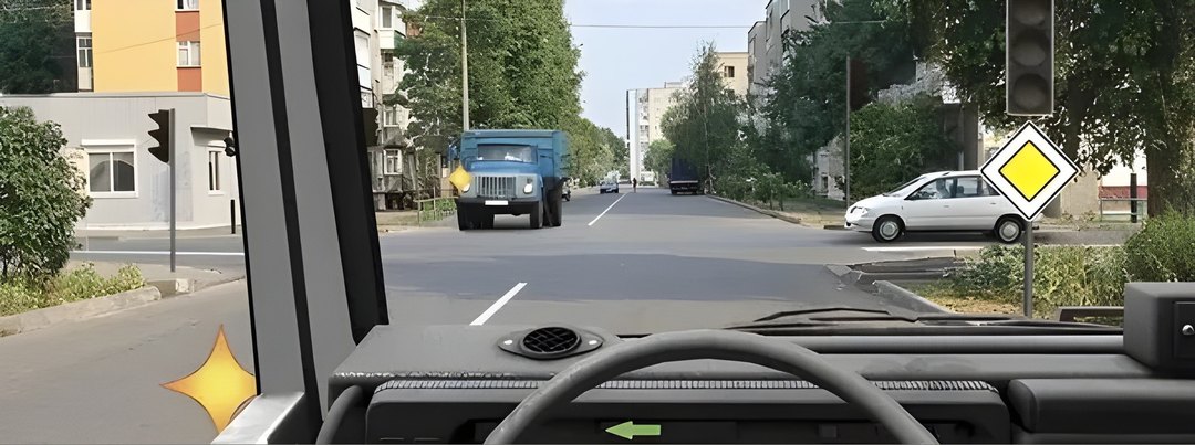 Как Вам следует поступить при повороте налево?