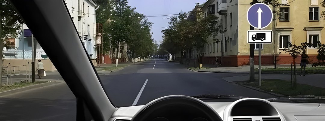 Вам разрешено продолжить движение на грузовом автомобиле с разрешенной максимальной массой не более 3,5 т: