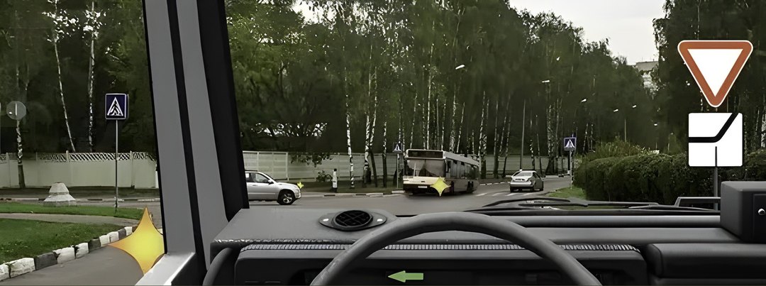 Кому Вы обязаны уступить дорогу при повороте налево?